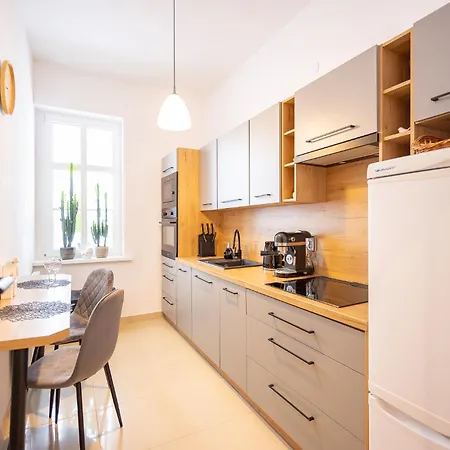 アパート Na Krakowskiej, Myweek *