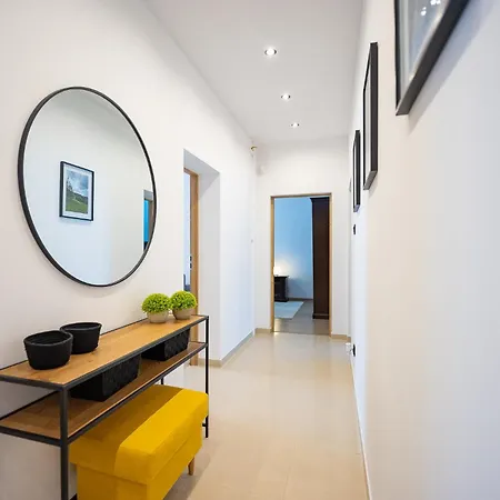 Na Krakowskiej, Myweek アパート ドゥシュニキ・ズドルイ