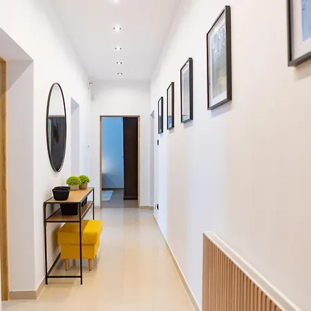 Na Krakowskiej, Myweek アパート ドゥシュニキ・ズドルイ