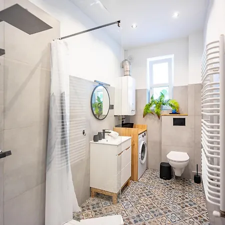 Na Krakowskiej, Myweek דירה דוז'ניקי ז'דרוז'