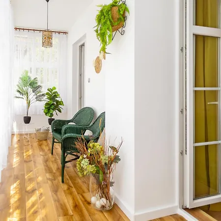 Na Krakowskiej, Myweek ドゥシュニキ・ズドルイ